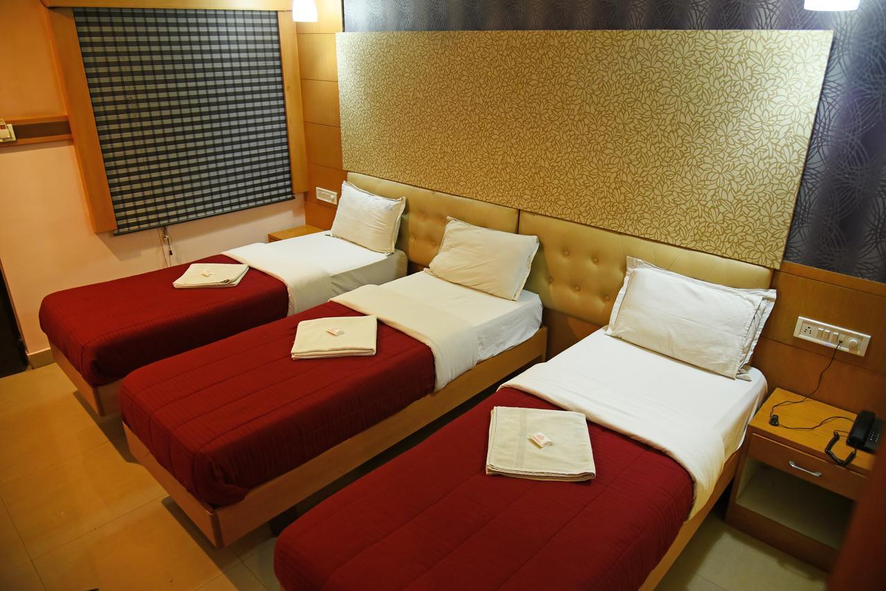Hotel Grand Choice à Bangalore Chambre photo