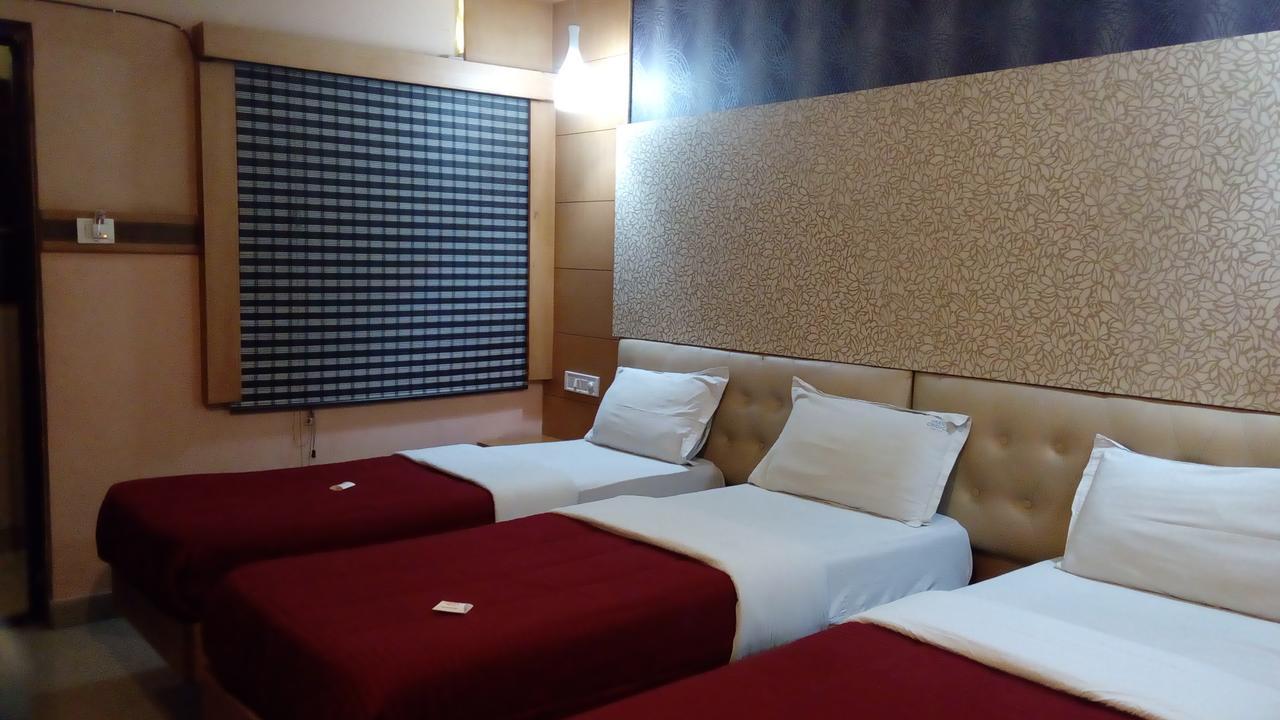 Hotel Grand Choice à Bangalore Extérieur photo