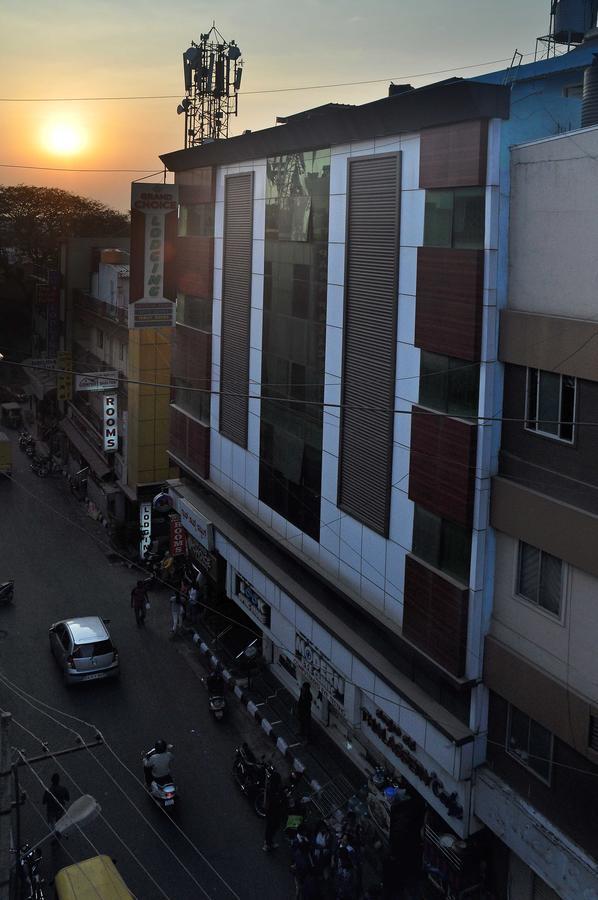 Hotel Grand Choice à Bangalore Chambre photo