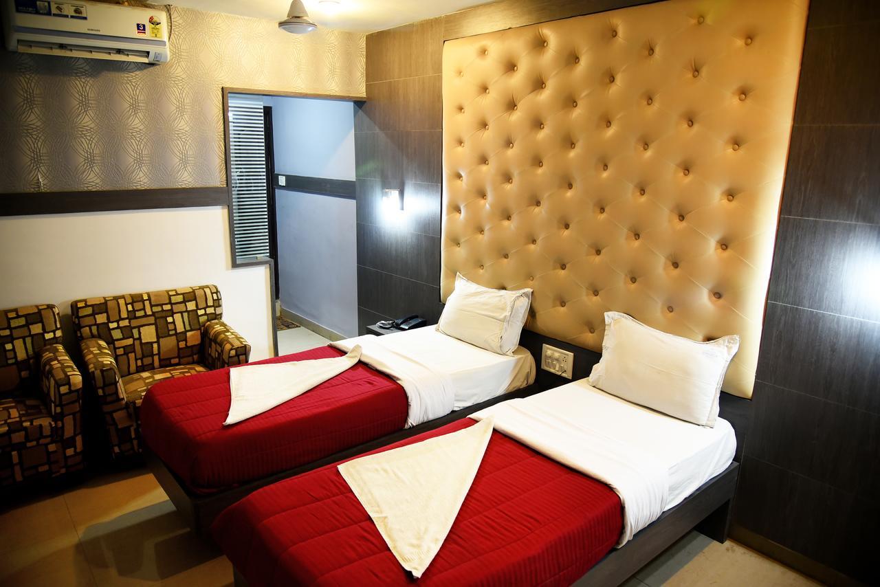 Hotel Grand Choice à Bangalore Extérieur photo