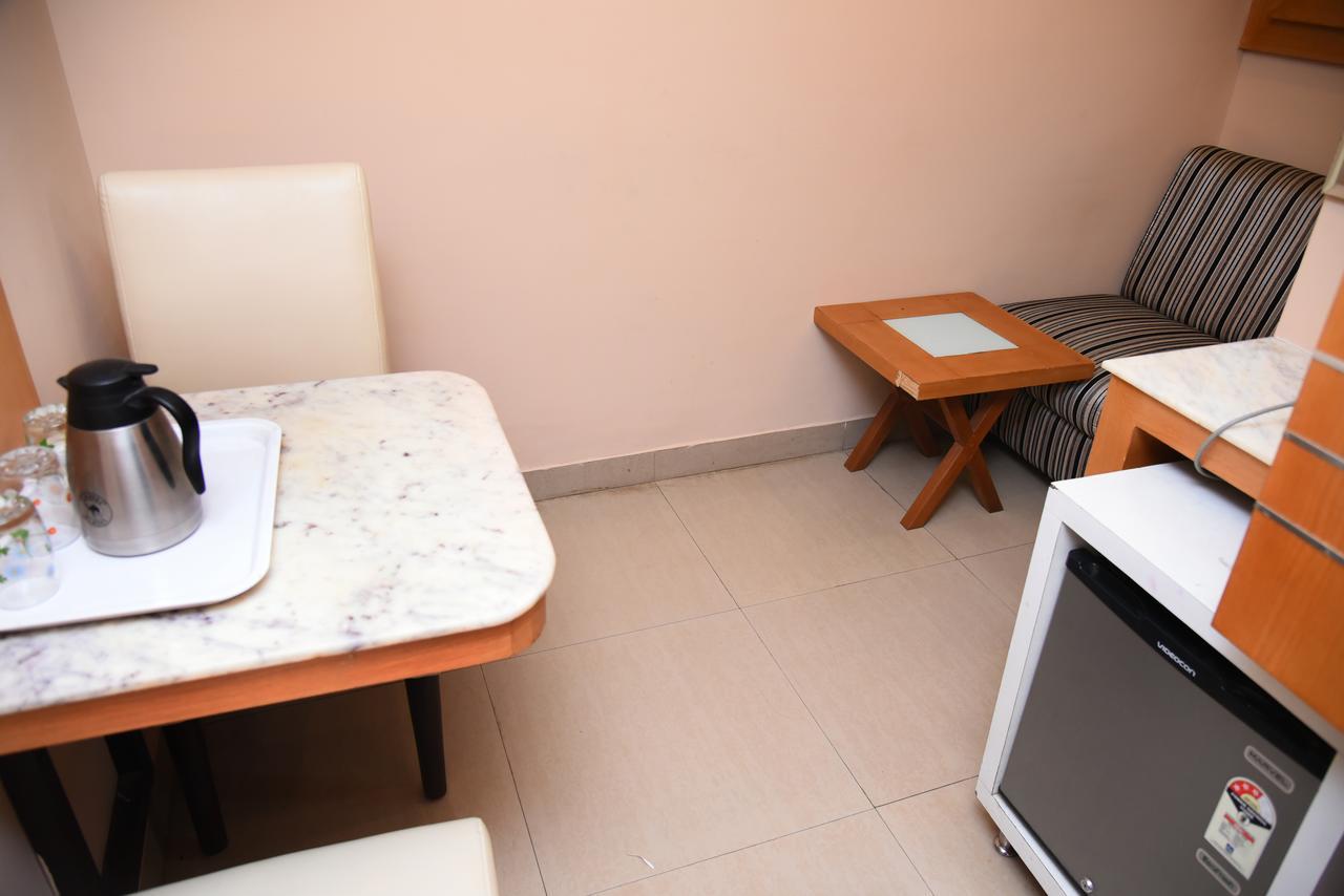Hotel Grand Choice à Bangalore Extérieur photo