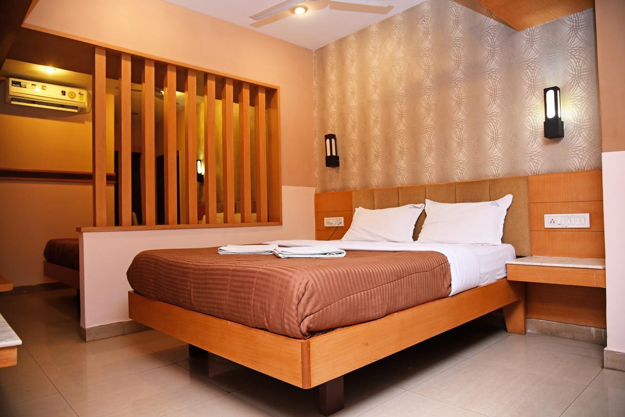 Hotel Grand Choice à Bangalore Extérieur photo