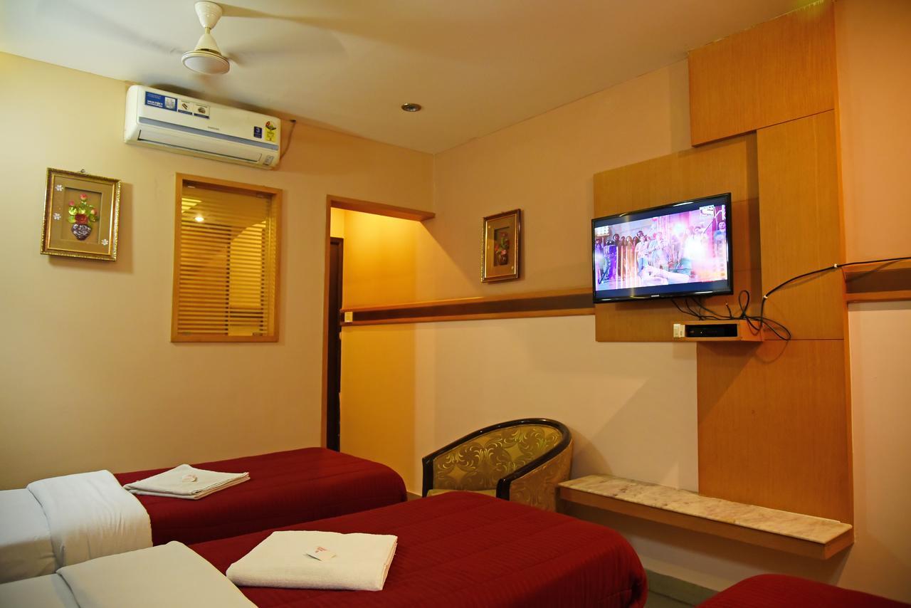 Hotel Grand Choice à Bangalore Extérieur photo